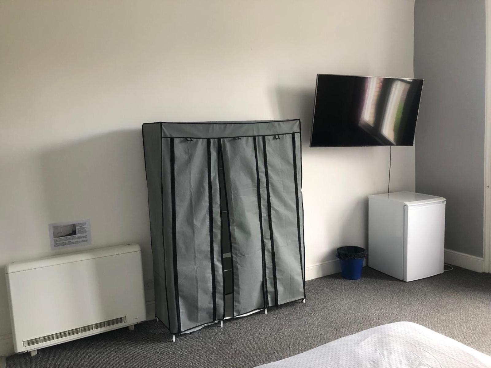 Double-rooms Free Street Parking Near Lfc Bed & Breakfast Liverpool