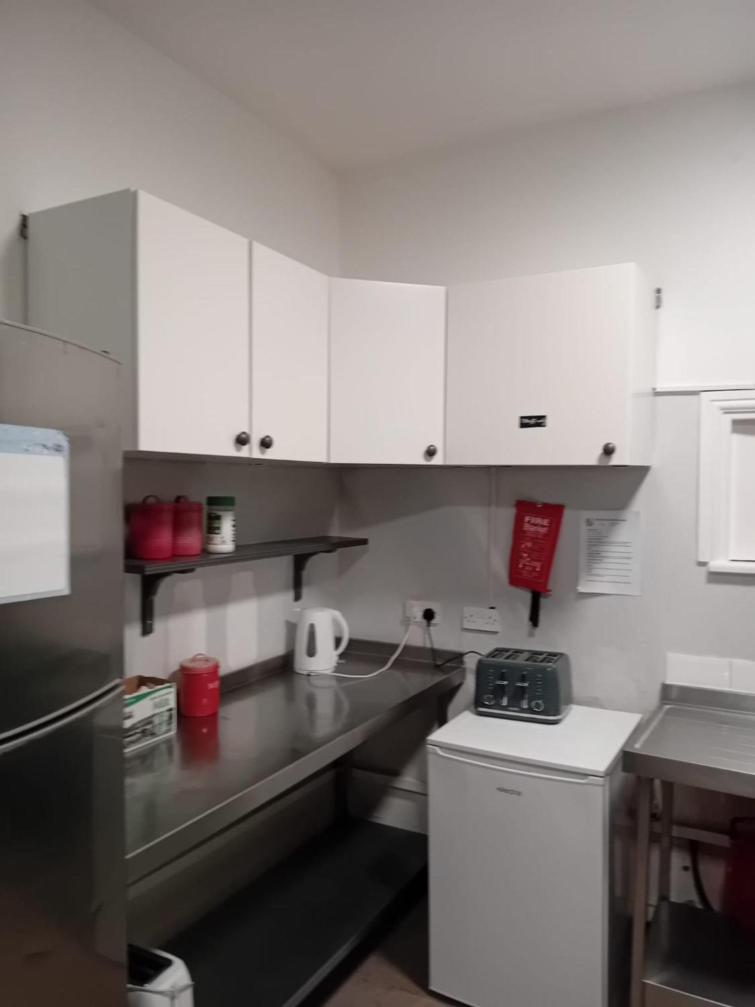 Double-rooms Free Street Parking Near Lfc Bed & Breakfast