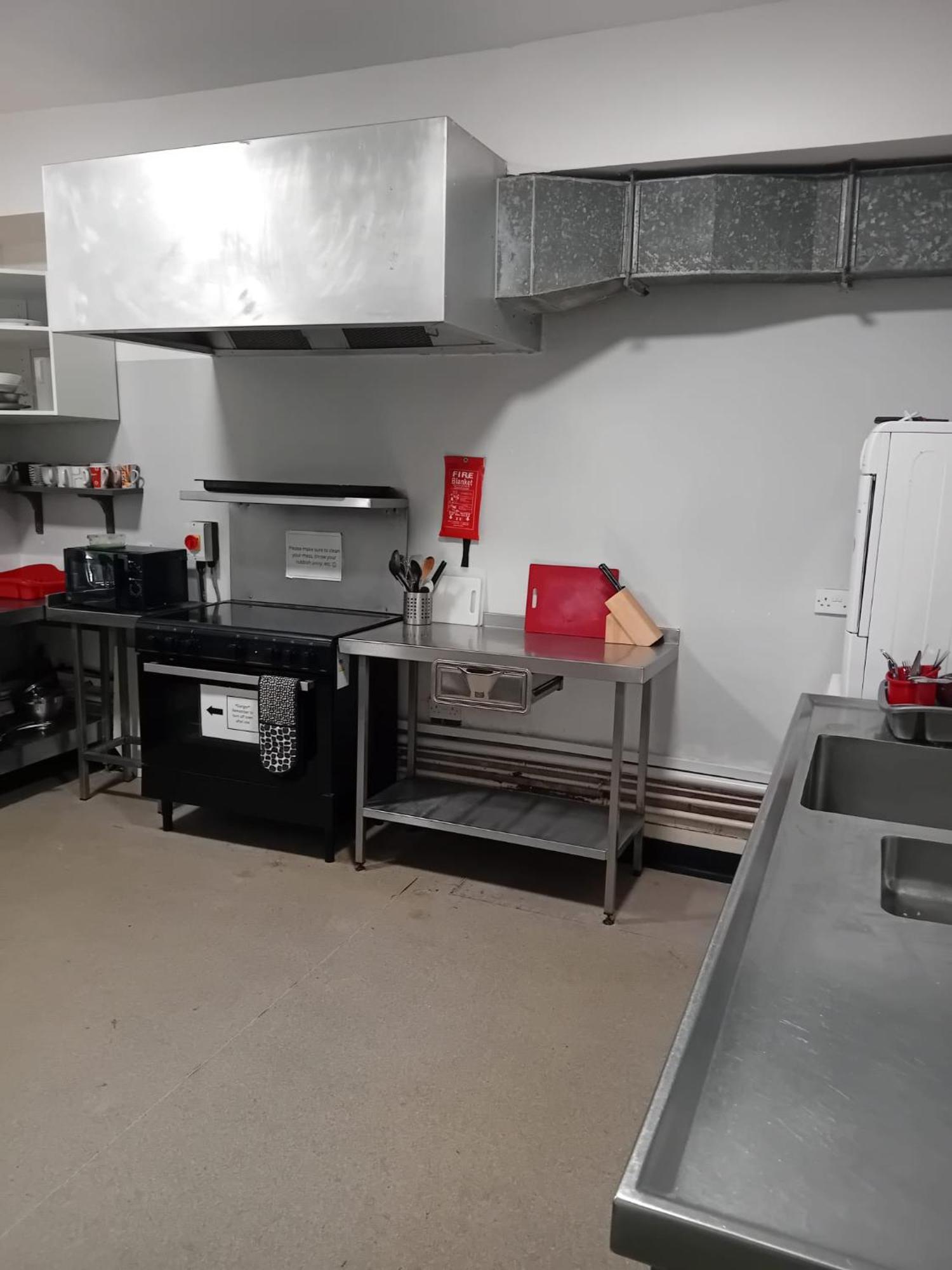 Double-rooms Free Street Parking Near Lfc * Liverpool